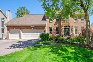 832 Bemis Rd, Glen Ellyn, IL 60137 - Photo 1