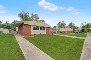 229 Indiana St, Park Forest, IL 60466 - Photo 3