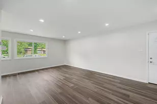 229 Indiana St, Park Forest, IL 60466 - Photo 7