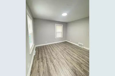 201 E 140th Place, Dolton, IL 60419 - Photo 13