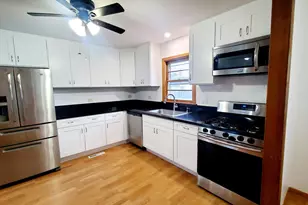 4517 Parkway Ave, McHenry, IL 60050 - Photo 9