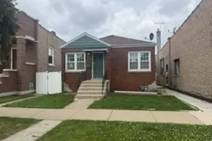 2504 S 57th Ct, Cicero, IL 60804 - Photo 3