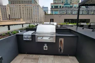 30 E Huron St, Chicago, IL 60611 - Photo 17