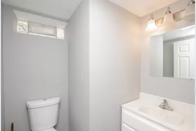 9227 S Perry Avenue, Chicago, IL 60620 - Photo 17