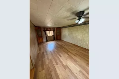 836 E Locust Street, Watseka, IL 60970 - Photo 5