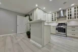 112 Pembroke Cir, Lake Bluff, IL 60044 - Photo 11