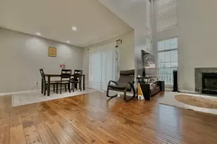 112 Pembroke Cir, Lake Bluff, IL 60044 - Photo 9