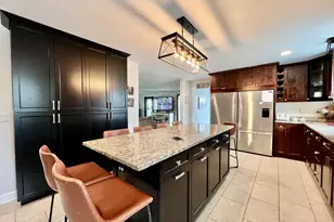 3218 W 97th St, Evergreen Park, IL 60805 - Photo 7