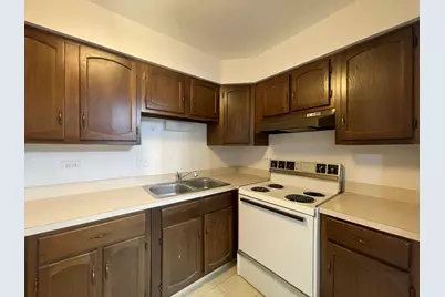 703 W Central Road #A2, Mount Prospect, IL 60056 - Photo 13