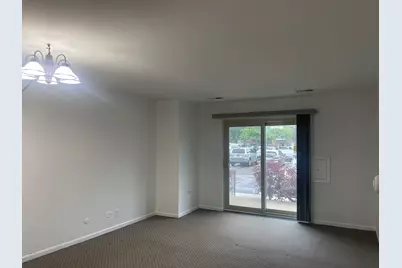 703 W Central Road #A2, Mount Prospect, IL 60056 - Photo 5