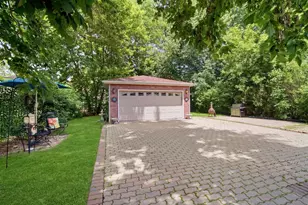2176 N Westmoreland Dr, Palatine, IL 60074 - Photo 21