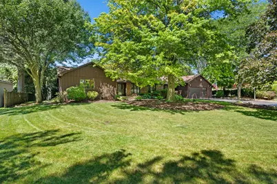 1311 Azalea Lane, Dekalb, IL 60115 - Photo 5