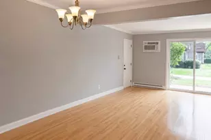 520 E Spruce Dr, Palatine, IL 60074 - Photo 5