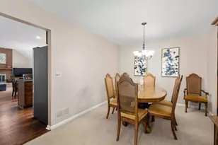 405 Blackhawk Dr, Batavia, IL 60510 - Photo 7