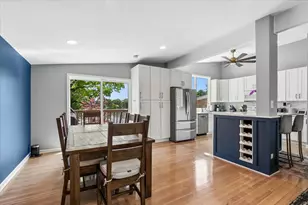 585 Killarney Pass Cir, Mundelein, IL 60060 - Photo 5
