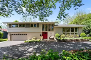280 Aspen Ln, Highland Park, IL 60035 - Photo 1
