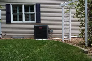 695 Cherokee Dr, Bourbonnais, IL 60914 - Photo 9