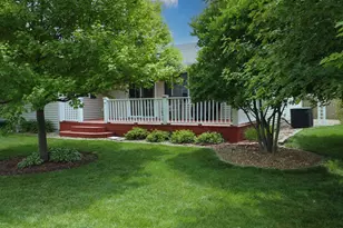 695 Cherokee Dr, Bourbonnais, IL 60914 - Photo 7