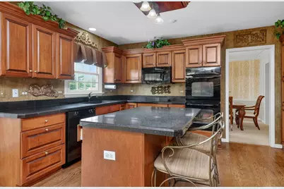 26W248 Tuckaway Court, Winfield, IL 60190 - Photo 7