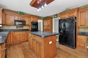 26W248 Tuckaway Ct, Winfield, IL 60190 - Photo 9