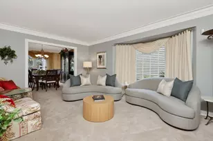 26W248 Tuckaway Ct, Winfield, IL 60190 - Photo 5