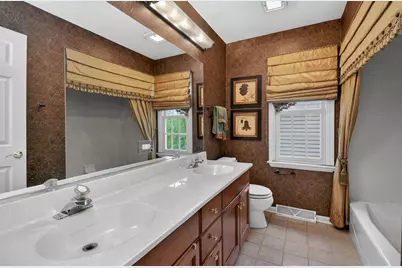 26W248 Tuckaway Court, Winfield, IL 60190 - Photo 25