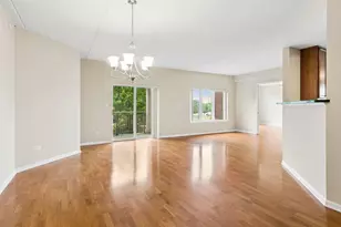 405 Village Green Ct, Lincolnshire, IL 60069 - Photo 7
