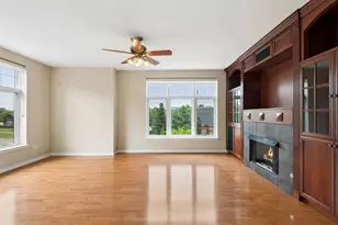 405 Village Green Ct, Lincolnshire, IL 60069 - Photo 11