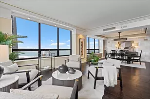 180 E Pearson St, Chicago, IL 60611 - Photo 9