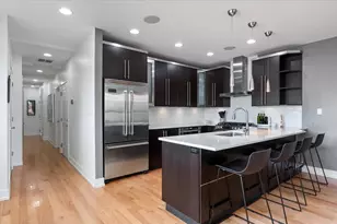 821 W Roscoe St, Chicago, IL 60657 - Photo 11