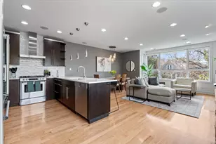 821 W Roscoe St, Chicago, IL 60657 - Photo 5