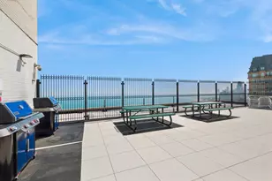 2626 N Lakeview Ave, Chicago, IL 60614 - Photo 15