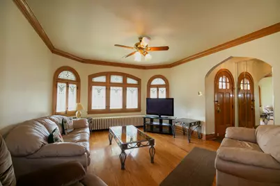 2820 N Mont Clare Avenue, Chicago, IL 60634 - Photo 3