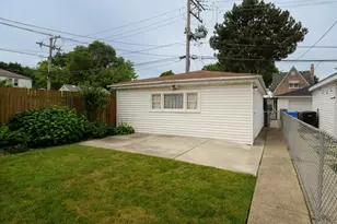 2820 N Mont Clare Ave, Chicago, IL 60634 - Photo 21