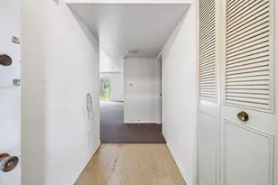 6961 N Oakley Ave, Chicago, IL 60645 - Photo 3
