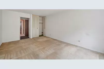6961 N Oakley Avenue #209B, Chicago, IL 60645 - Photo 9