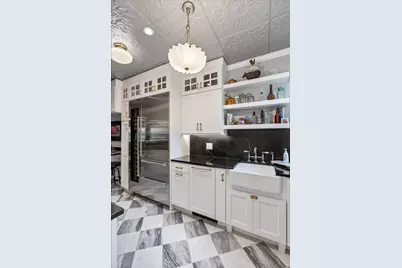 609 W Addison Street #2, Chicago, IL 60613 - Photo 9