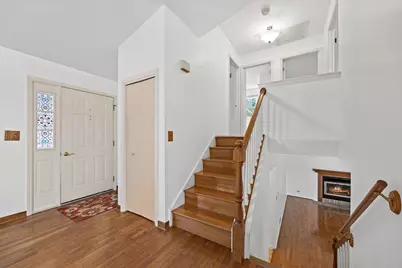 2284 Briarhill Drive, Naperville, IL 60565 - Photo 9