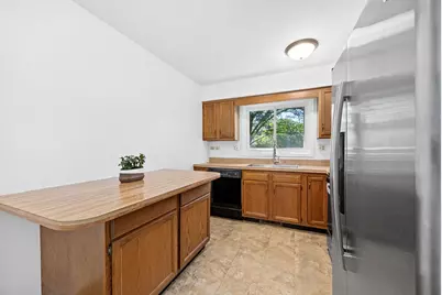 2284 Briarhill Drive, Naperville, IL 60565 - Photo 11
