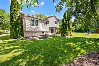 2284 Briarhill Drive, Naperville, IL 60565 - Photo 23