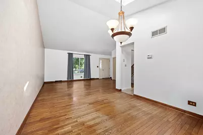 2284 Briarhill Drive, Naperville, IL 60565 - Photo 7
