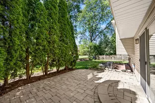 2284 Briarhill Dr, Naperville, IL 60565 - Photo 31