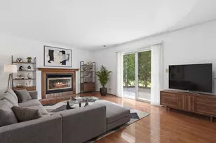 2284 Briarhill Dr, Naperville, IL 60565 - Photo 11