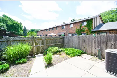 18W177 Lowell Lane, Villa Park, IL 60181 - Photo 3