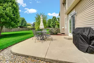 442 Winterberry Dr, Yorkville, IL 60560 - Photo 27