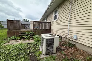 111 Orchard St, Catlin, IL 61817 - Photo 9