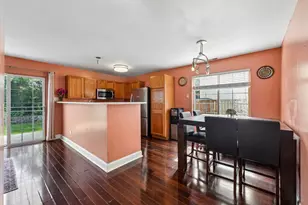 949 E Savannah Dr, Romeoville, IL 60446 - Photo 3
