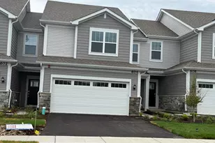 604 Cassia Ct, Crystal Lake, IL 60012 - Photo 1