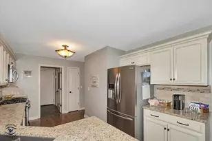 8233 Pecan Pl, Frankfort, IL 60423 - Photo 11