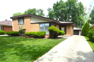 10640 Wakefield St, Westchester, IL 60154 - Photo 1